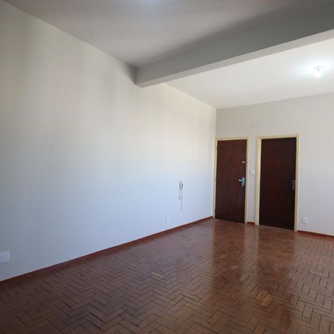 Apartamento para alugar com 120m², 3 quartos e 1 vaga Apartamento para alugar com 120m², 3 quartos e 1 vagaSala