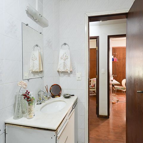 Apartamento à venda com 79m², 3 quartos e 1 vaga Apartamento à venda com 79m², 3 quartos e 1 vagaBanheiro Social