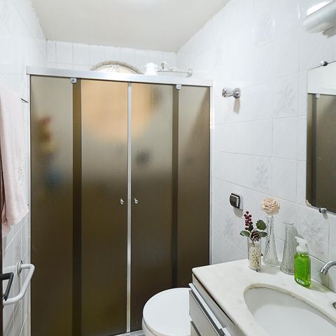 Apartamento à venda com 79m², 3 quartos e 1 vaga Apartamento à venda com 79m², 3 quartos e 1 vagaBanheiro Social