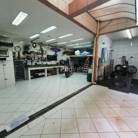 Casa à venda com 300m², 1 quarto e 6 vagas