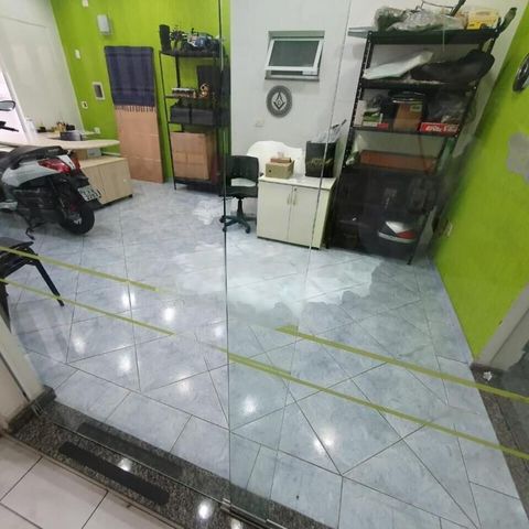 Casa à venda com 300m², 1 quarto e 6 vagas
