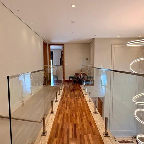 Casa à venda com 350m², 4 quartos e 4 vagas