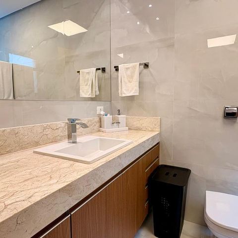 Casa à venda com 350m², 4 quartos e 4 vagas