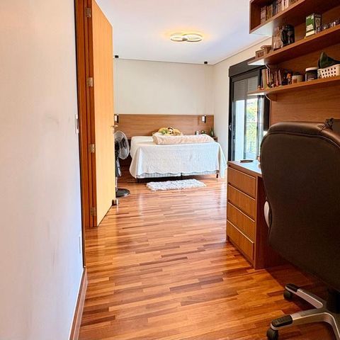 Casa à venda com 350m², 4 quartos e 4 vagas