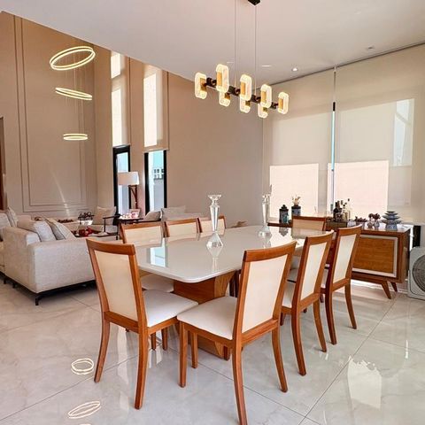 Casa à venda com 350m², 4 quartos e 4 vagas