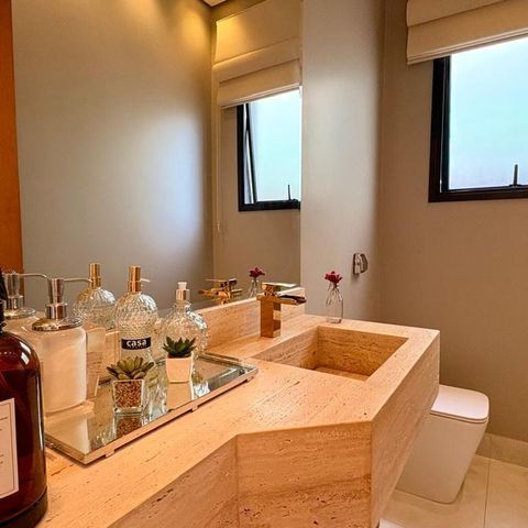 Casa à venda com 350m², 4 quartos e 4 vagas