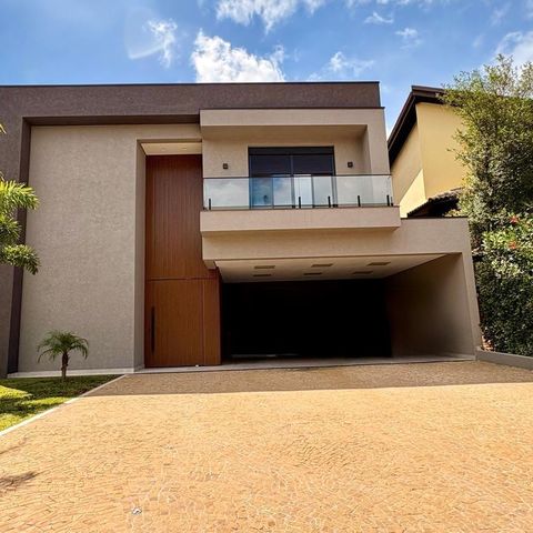 Casa à venda com 350m², 4 quartos e 4 vagas