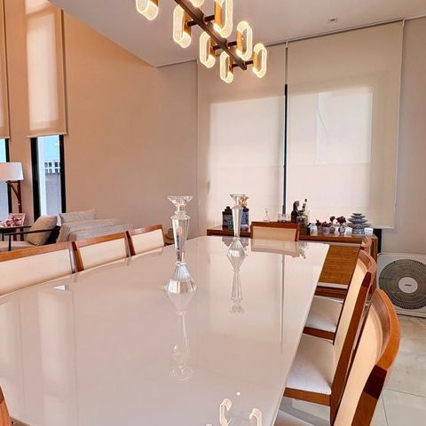 Casa à venda com 350m², 4 quartos e 4 vagas