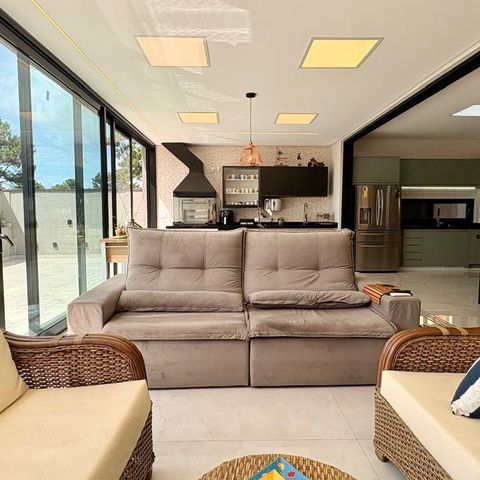 Casa à venda com 350m², 4 quartos e 4 vagas