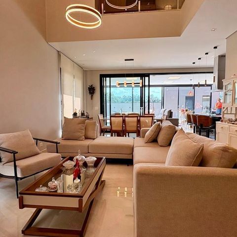 Casa à venda com 350m², 4 quartos e 4 vagas