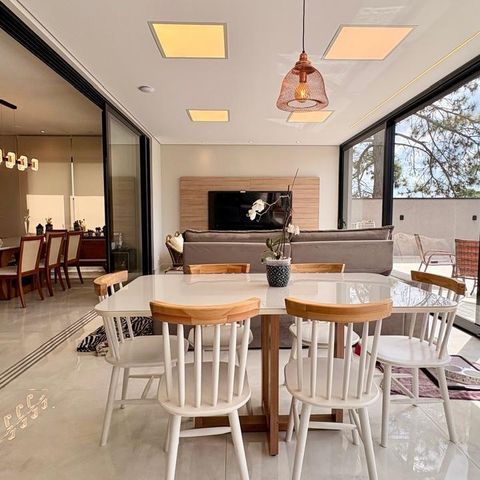 Casa à venda com 350m², 4 quartos e 4 vagas