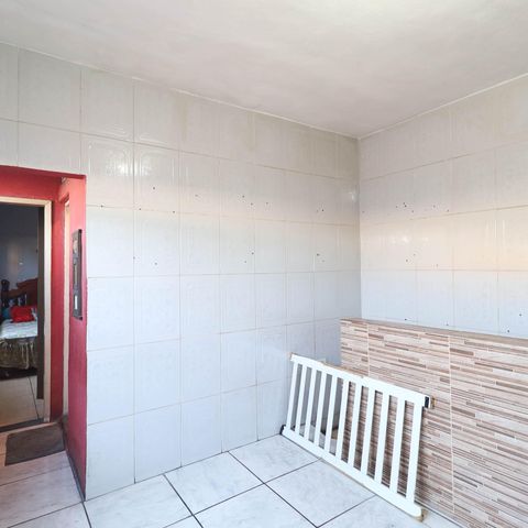 Casa à venda com 150m², 4 quartos e 2 vagas