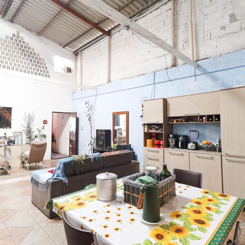 Casa à venda com 150m², 4 quartos e 2 vagas