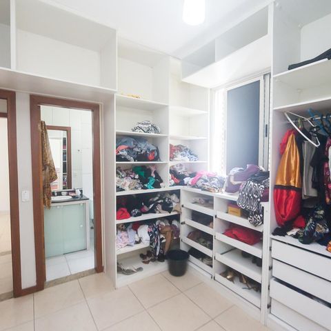 Apartamento para alugar com 200m², 3 quartos e 2 vagasCloset da suíte