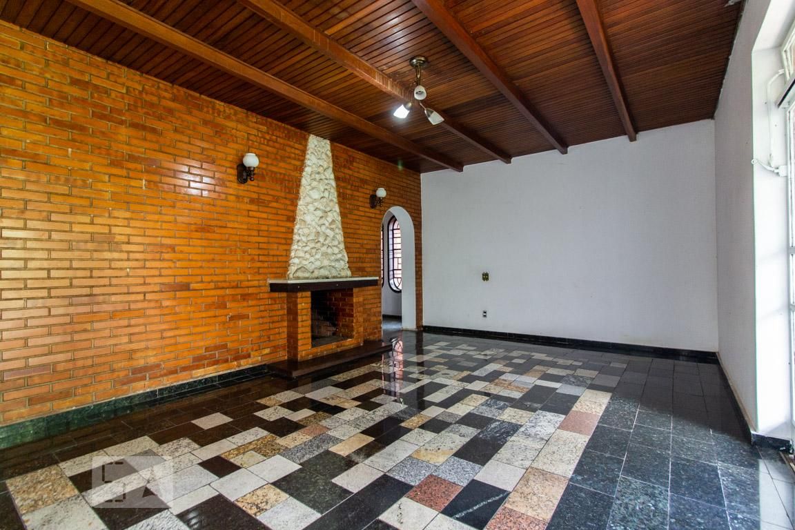 Casa com 4 quartos — Pampulha, Belo Horizonte