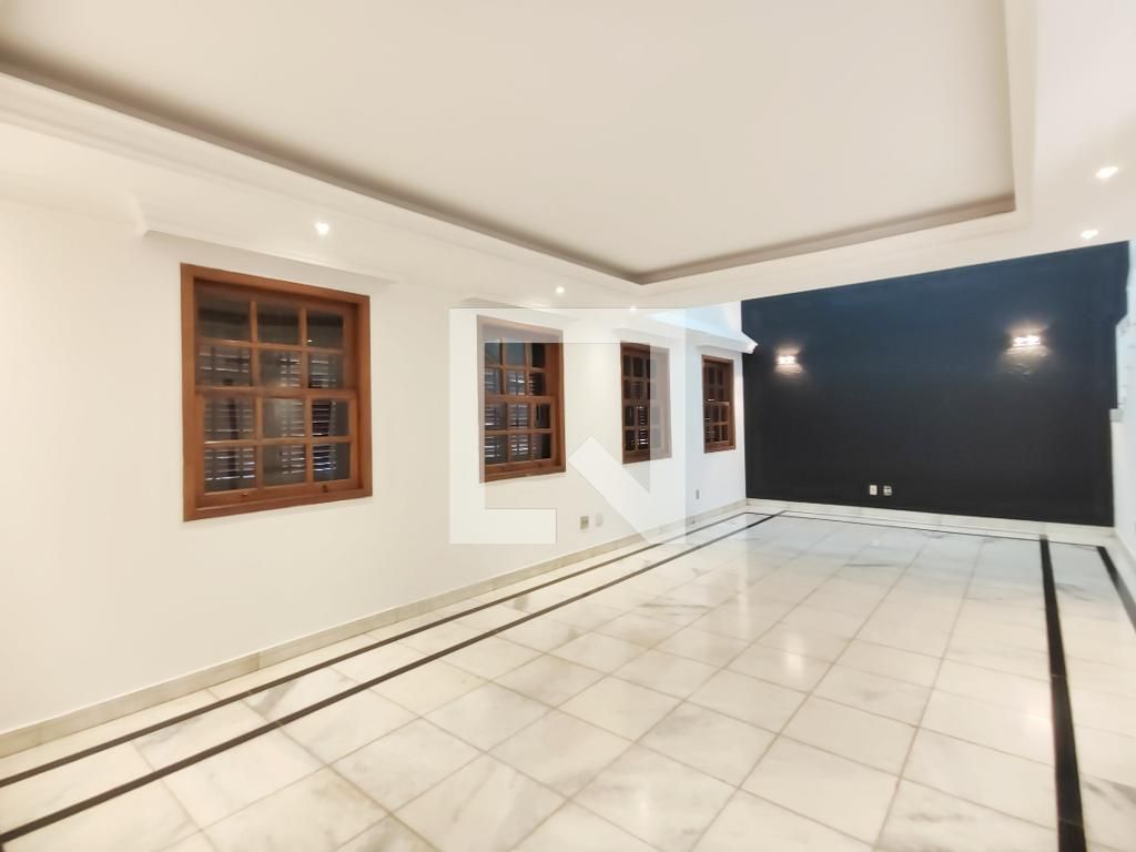 Casa com 4 quartos — Santa Lúcia, Belo Horizonte