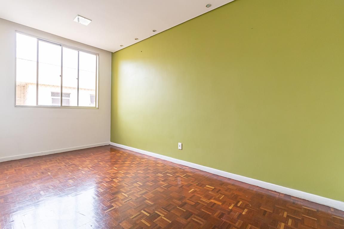 Apartamento com 3 quartos — Sagrada Família, Belo Horizonte