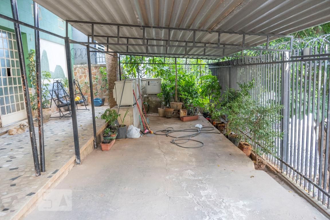 Casa com 4 quartos — Funcionários, Belo Horizonte