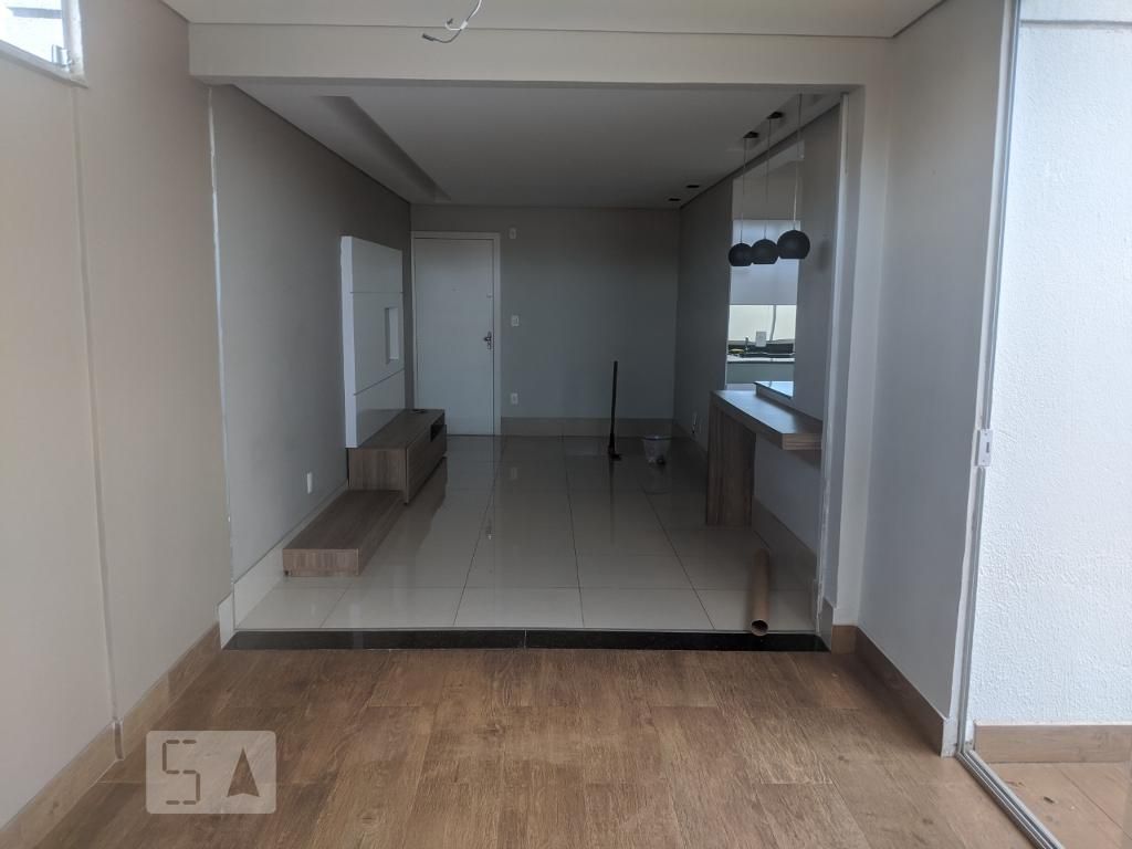 Apartamento com 3 quartos — Planalto, Belo Horizonte