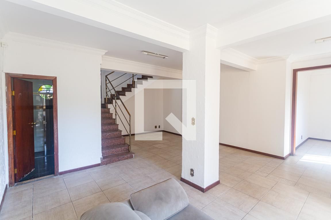Casa com 3 quartos — Sagrada Família, Belo Horizonte