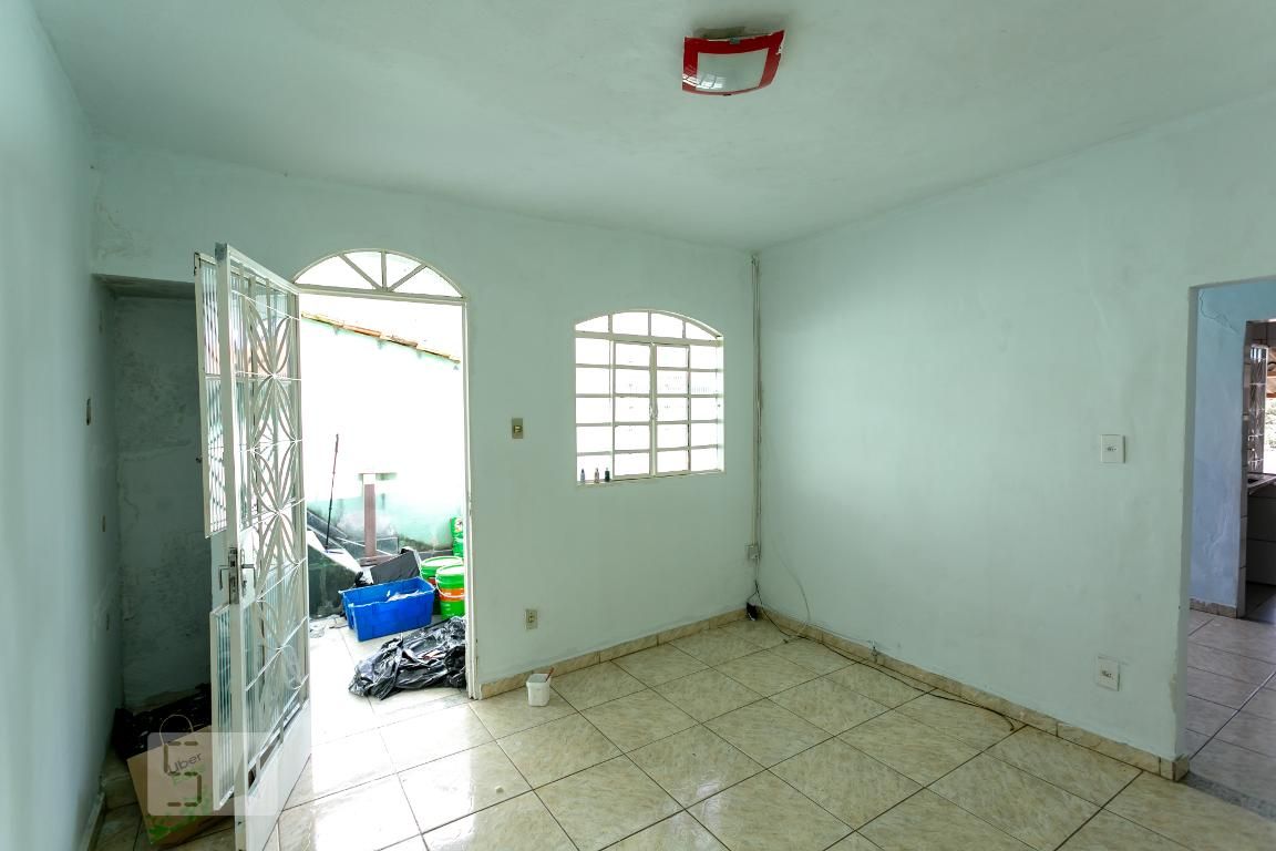 Casa com 3 quartos — Santa Efigênia, Belo Horizonte
