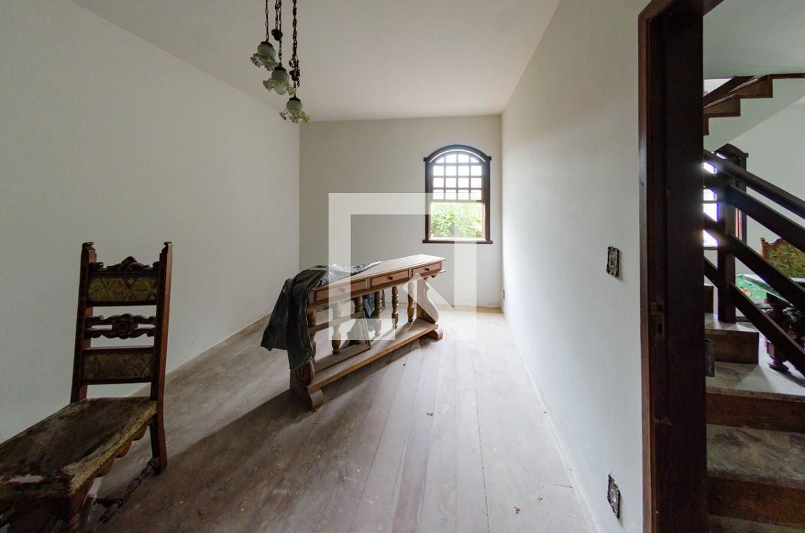 Casa com 5 quartos — Salgado Filho, Belo Horizonte