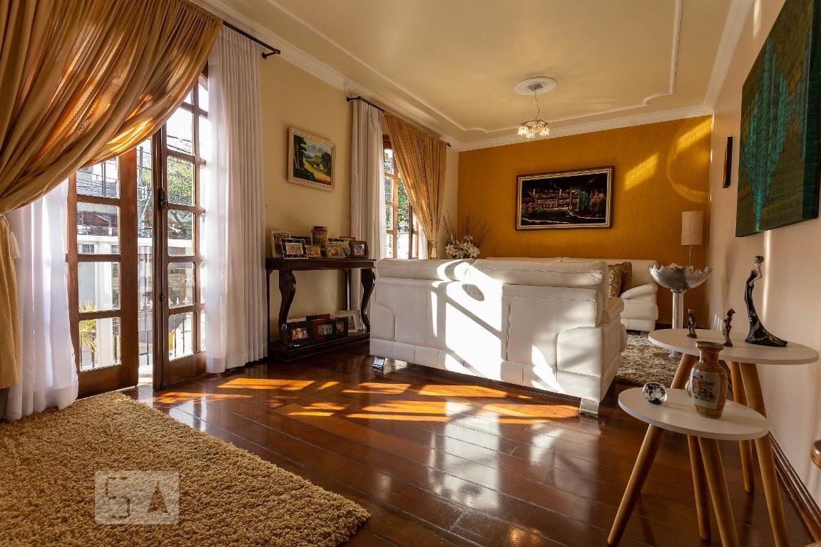 Casa com 5 quartos — São José, Belo Horizonte