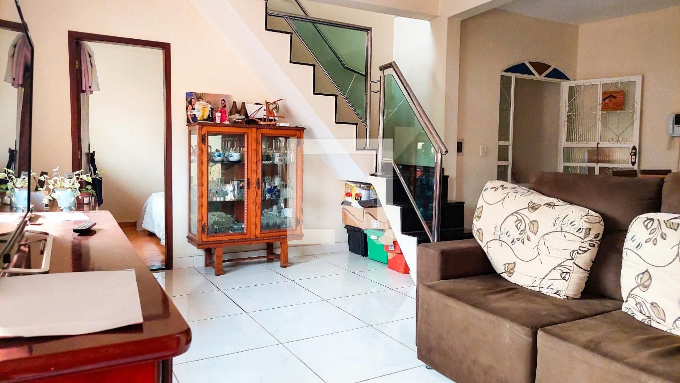 Casa com 3 quartos — Salgado Filho, Belo Horizonte