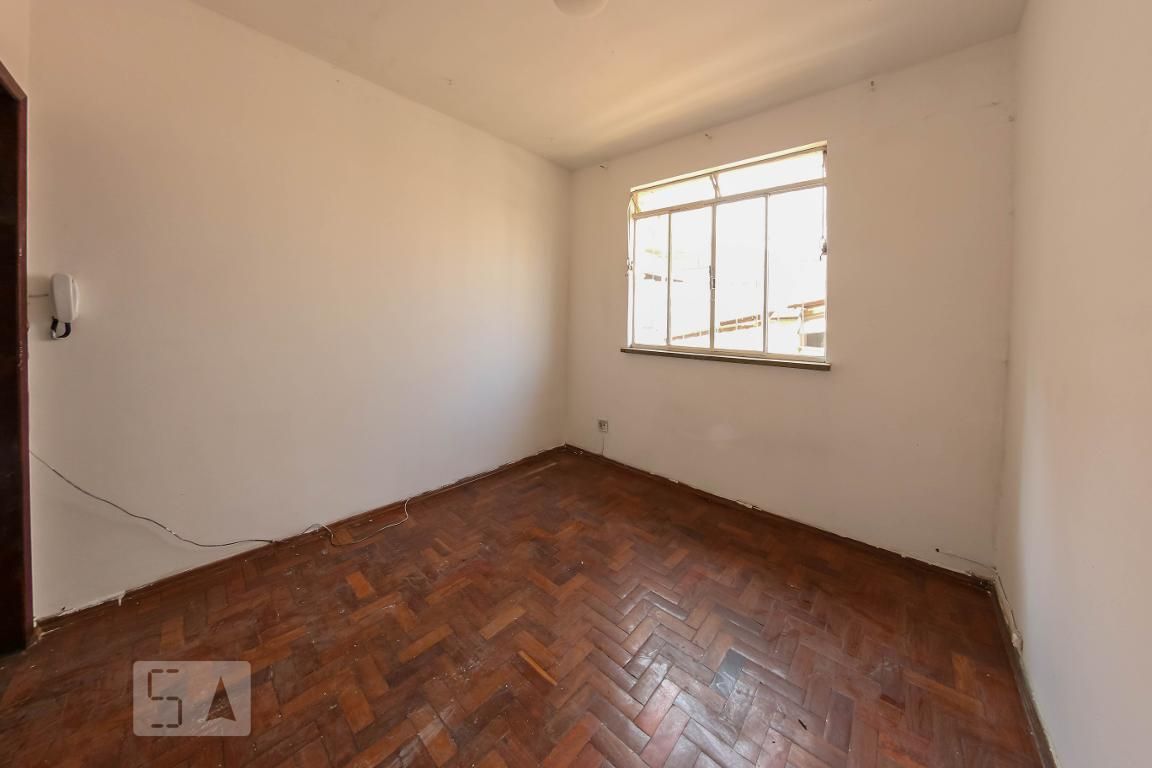Apartamento com 3 quartos — Alto Barroca, Belo Horizonte