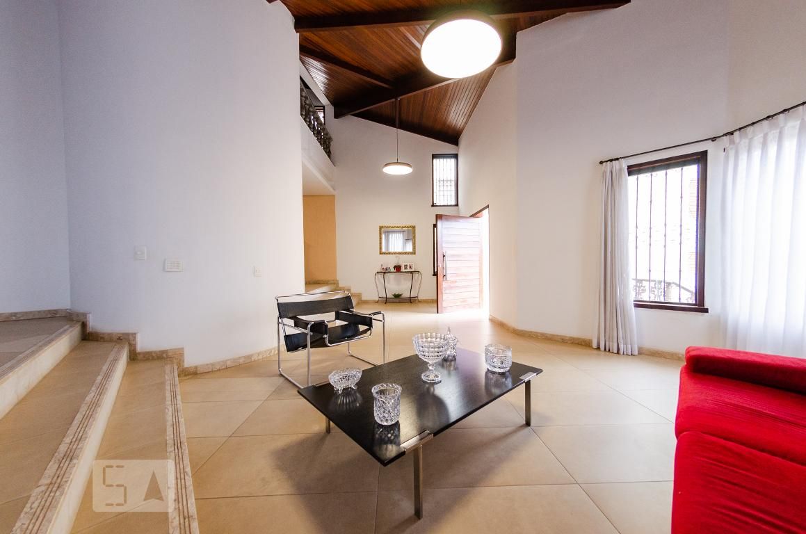 Casa com 4 quartos — Santa Lúcia, Belo Horizonte
