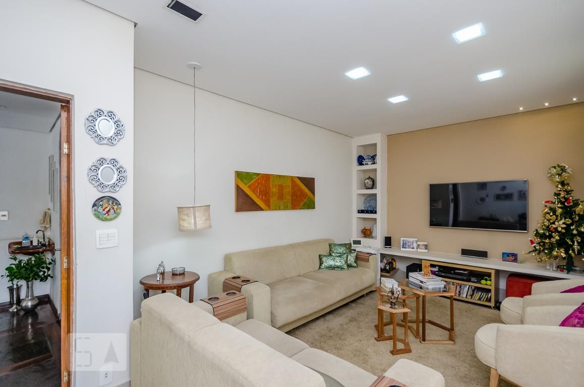 Casa com 5 quartos — Nova Granada, Belo Horizonte