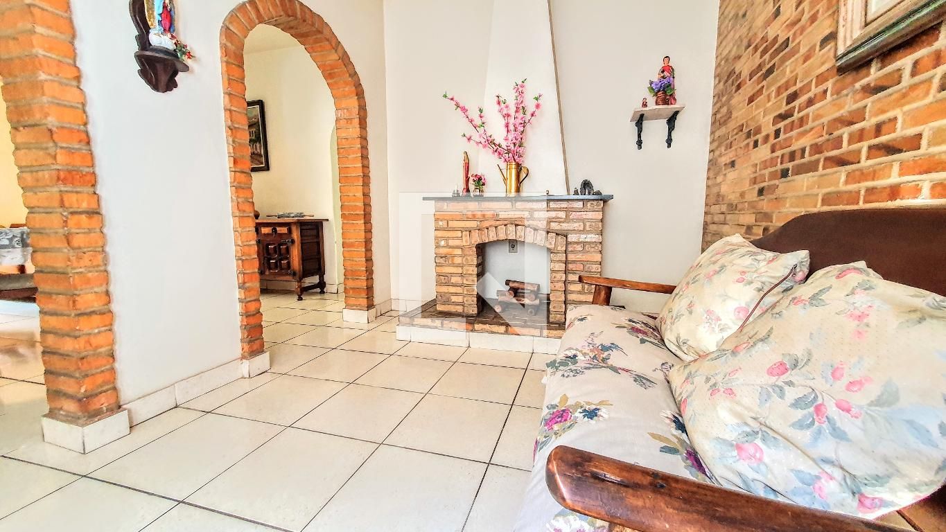 Casa com 4 quartos — Nova Suíssa, Belo Horizonte