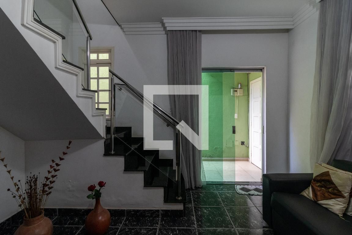 Casa com 4 quartos — Paquetá, Belo Horizonte