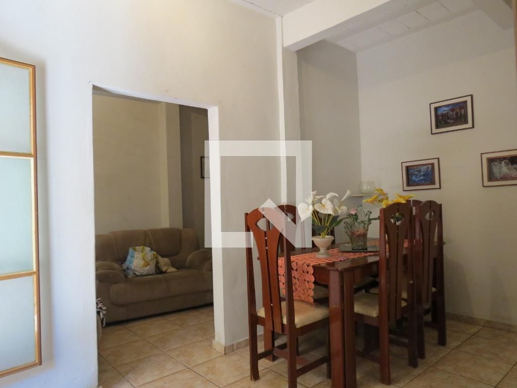 Casa com 4 quartos — Dom Cabral, Belo Horizonte