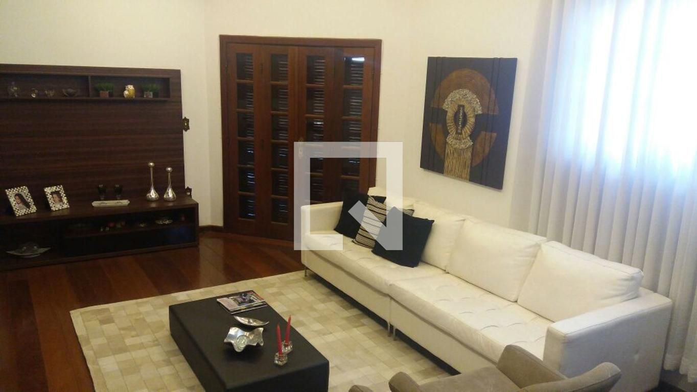 Casa com 4 quartos — Fernão Dias, Belo Horizonte