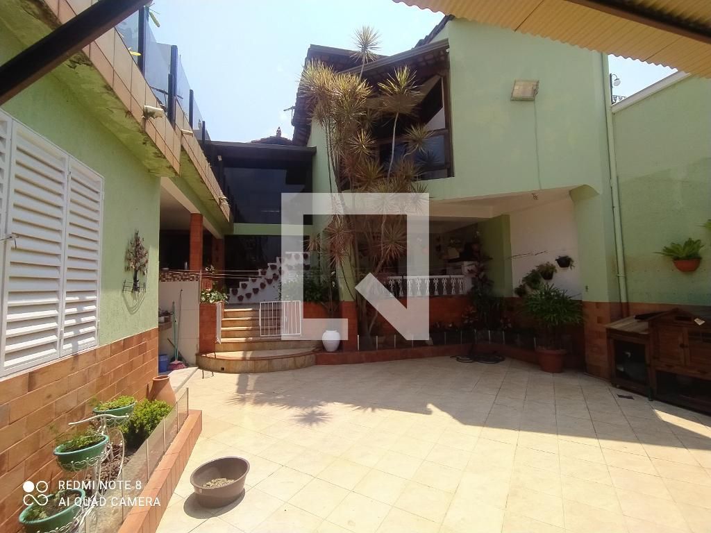 Casa com 2 quartos — Planalto, Belo Horizonte