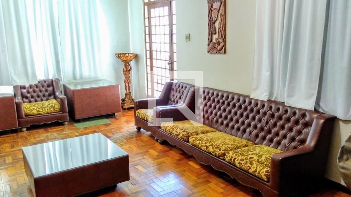 Casa com 3 quartos — Carlos Prates, Belo Horizonte