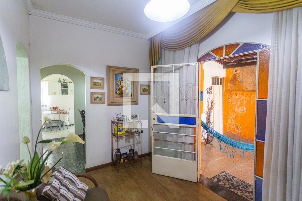 Casa com 3 quartos — Santa Efigênia, Belo Horizonte