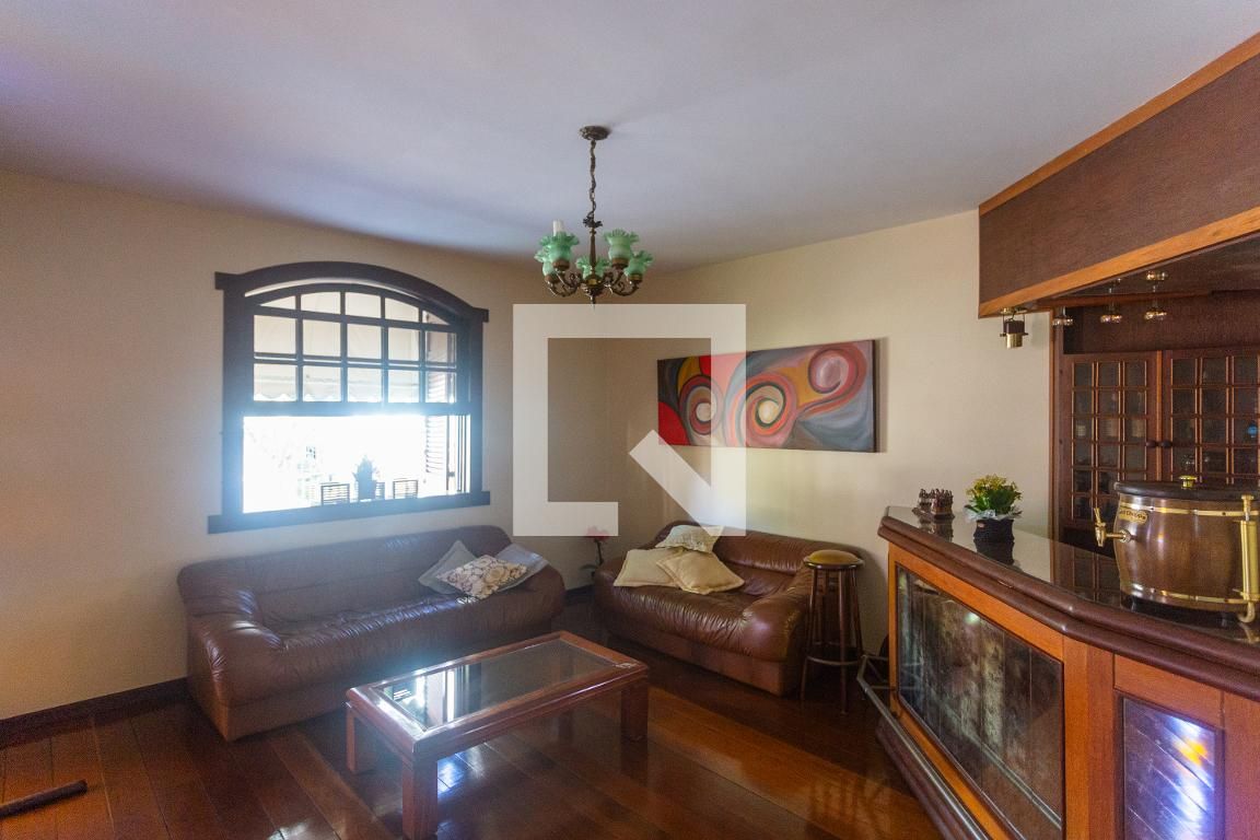 Casa com 4 quartos — Palmares, Belo Horizonte