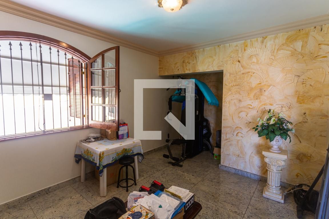 Casa com 4 quartos — Palmares, Belo Horizonte