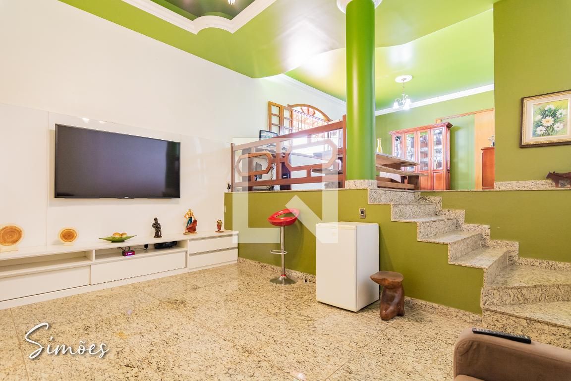 Casa com 4 quartos — Estoril, Belo Horizonte