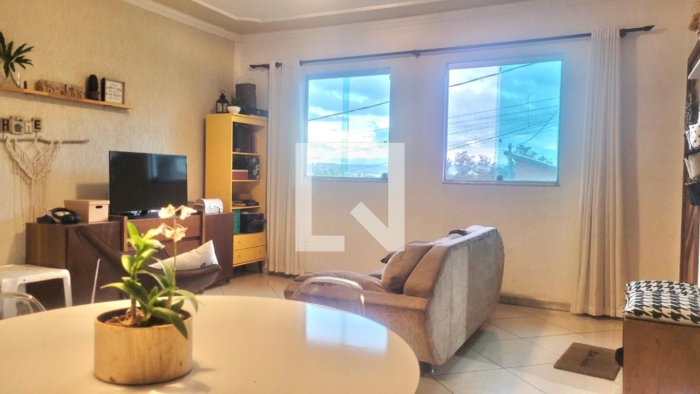 Casa com 3 quartos — Trevo, Belo Horizonte