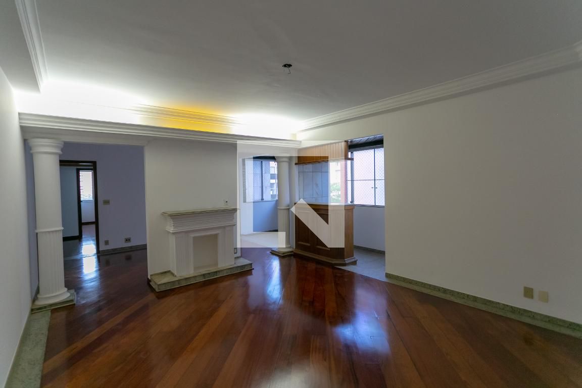 Apartamento com 4 quartos — Funcionários, Belo Horizonte