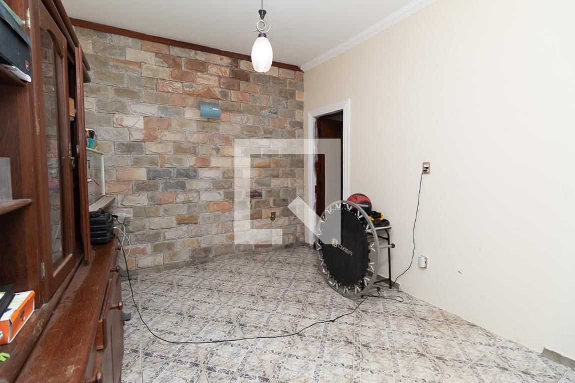 Casa com 5 quartos — Planalto, Belo Horizonte