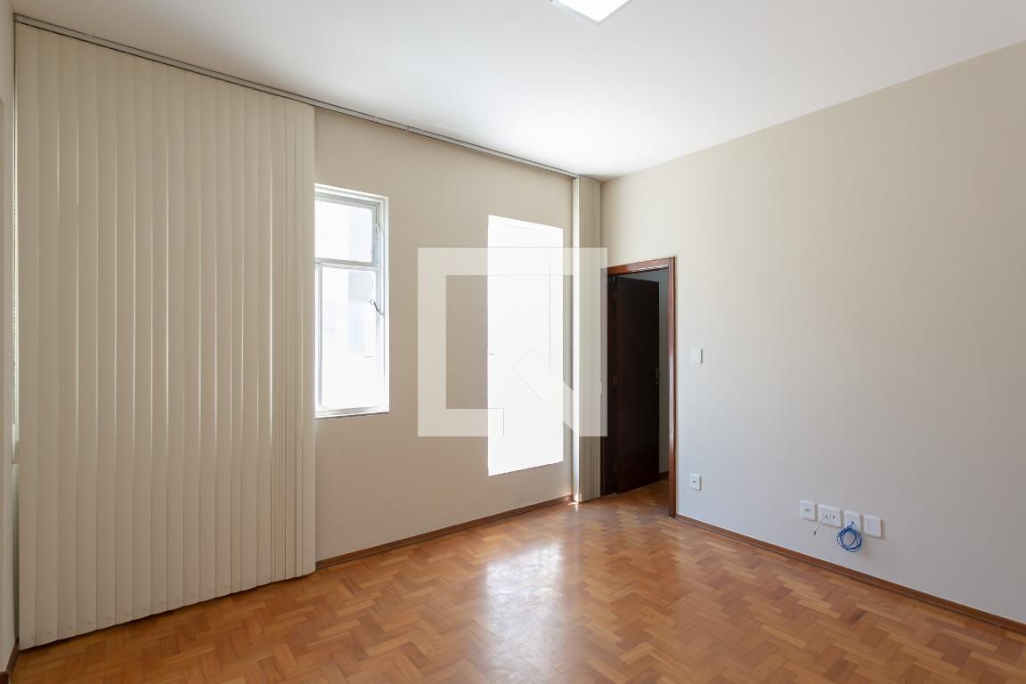 Apartamento com 2 quartos — Centro, Belo Horizonte