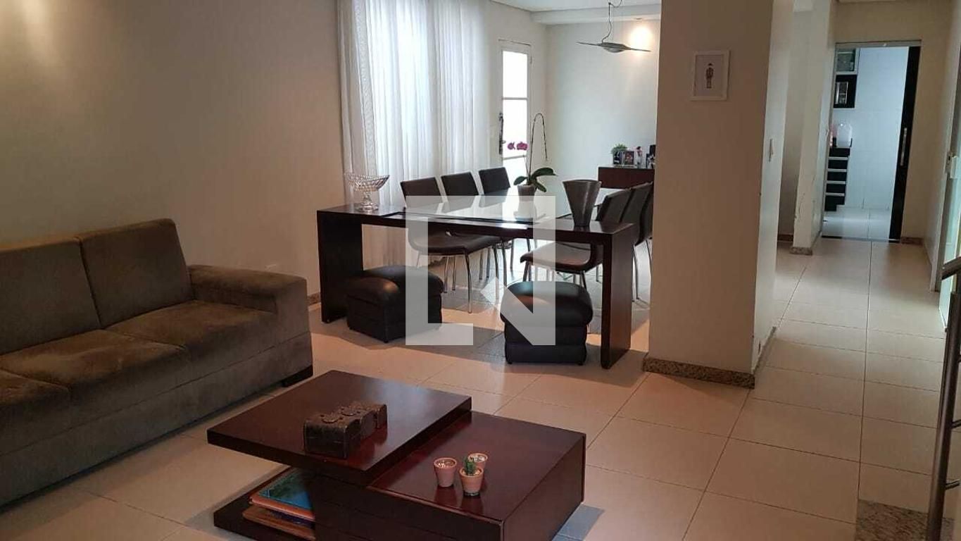 Casa com 4 quartos — Alto Caiçaras, Belo Horizonte