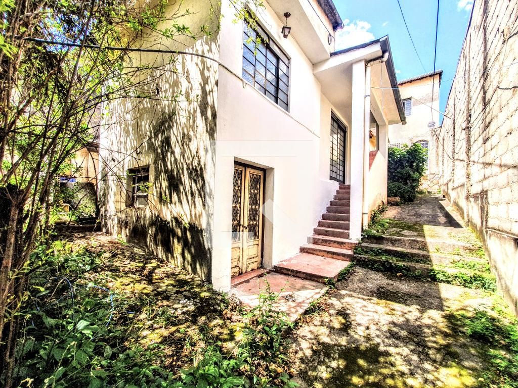 Casa com 3 quartos — Lagoinha, Belo Horizonte