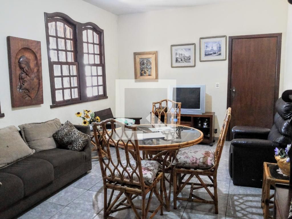 Casa com 4 quartos — Ouro Preto, Belo Horizonte