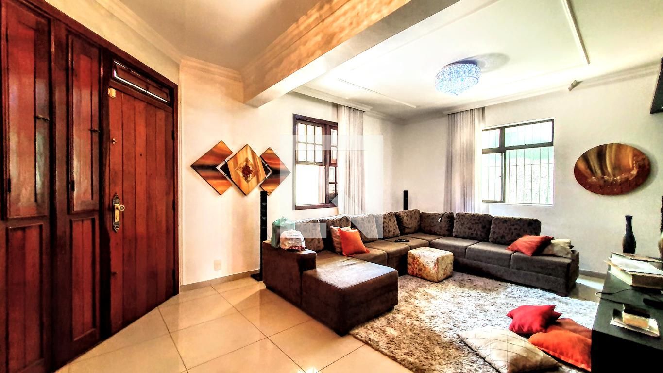 Casa com 4 quartos — Fernão Dias, Belo Horizonte