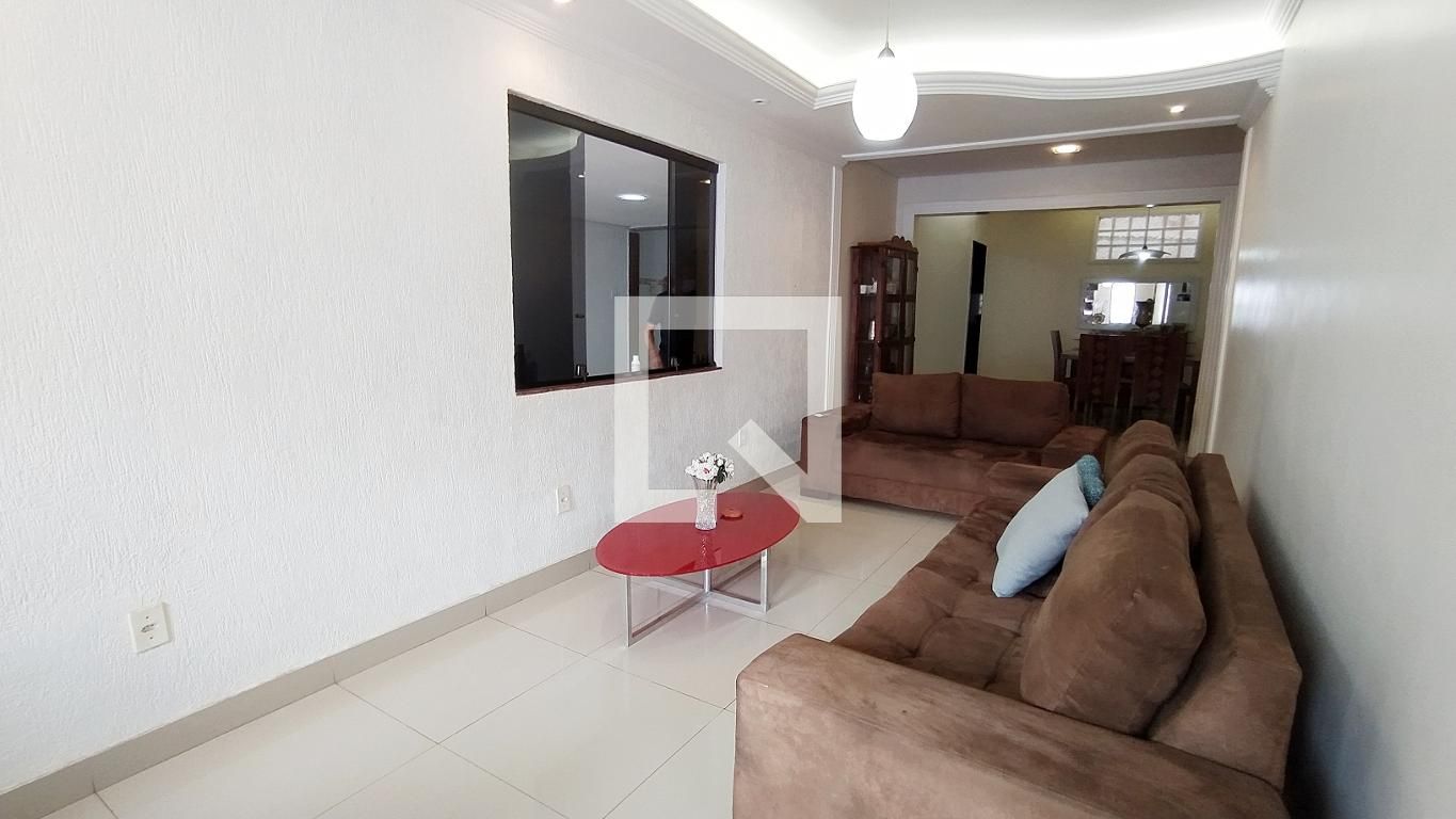 Casa com 3 quartos — Jardim Leblon, Belo Horizonte